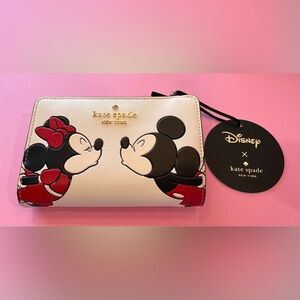 kate spade New York X Disney NWT Minnie Medium Compact Bifold Wallet in cream